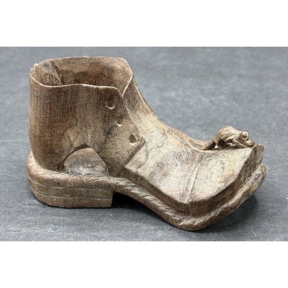 Vintage Hand Carved Wooden Shoe W/Mouse On Toe Primitive Folk Art Solid - Picture 1 of 11